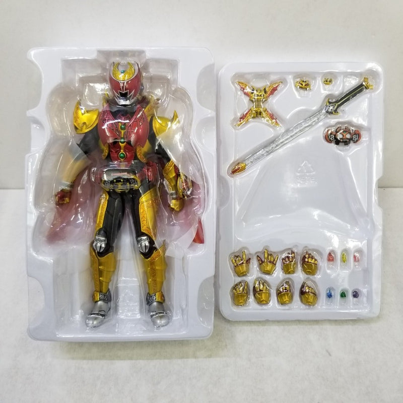 【中古】【開封品】S.H.Figuarts(真骨彫製法) 仮面ライダーキバ エンペラーフォーム 「仮面ライダーキバ」＜フィギュア＞（代引き不可）6584