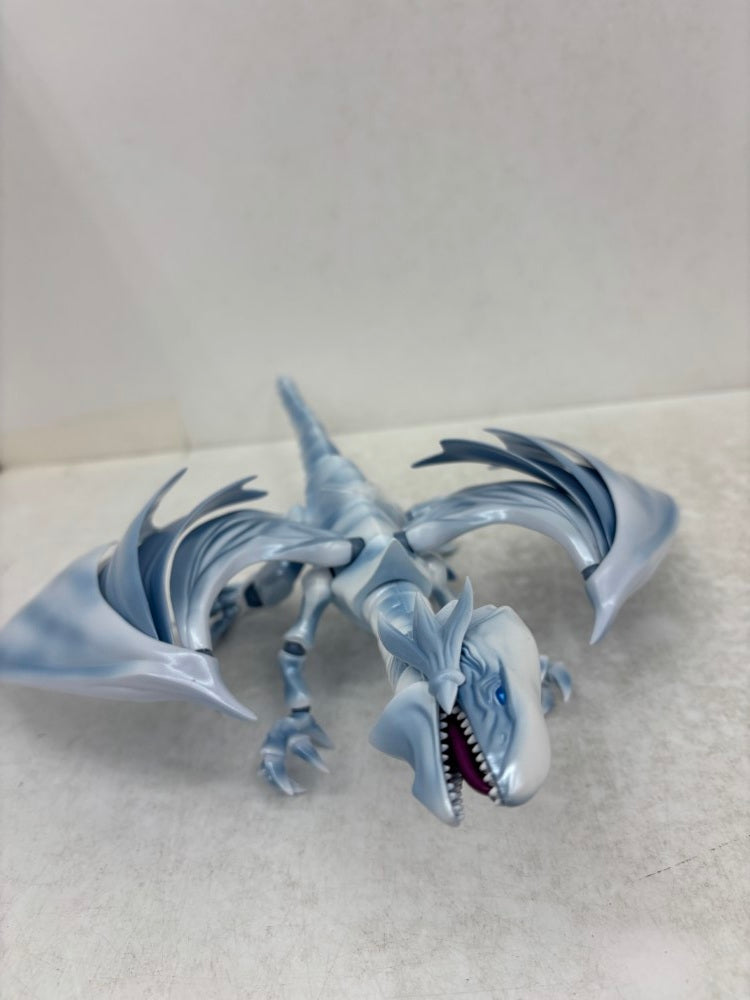【中古】【開封品】S.H.MonsterArts 青眼の白龍 「遊戯王」＜フィギュア＞（代引き不可）6584