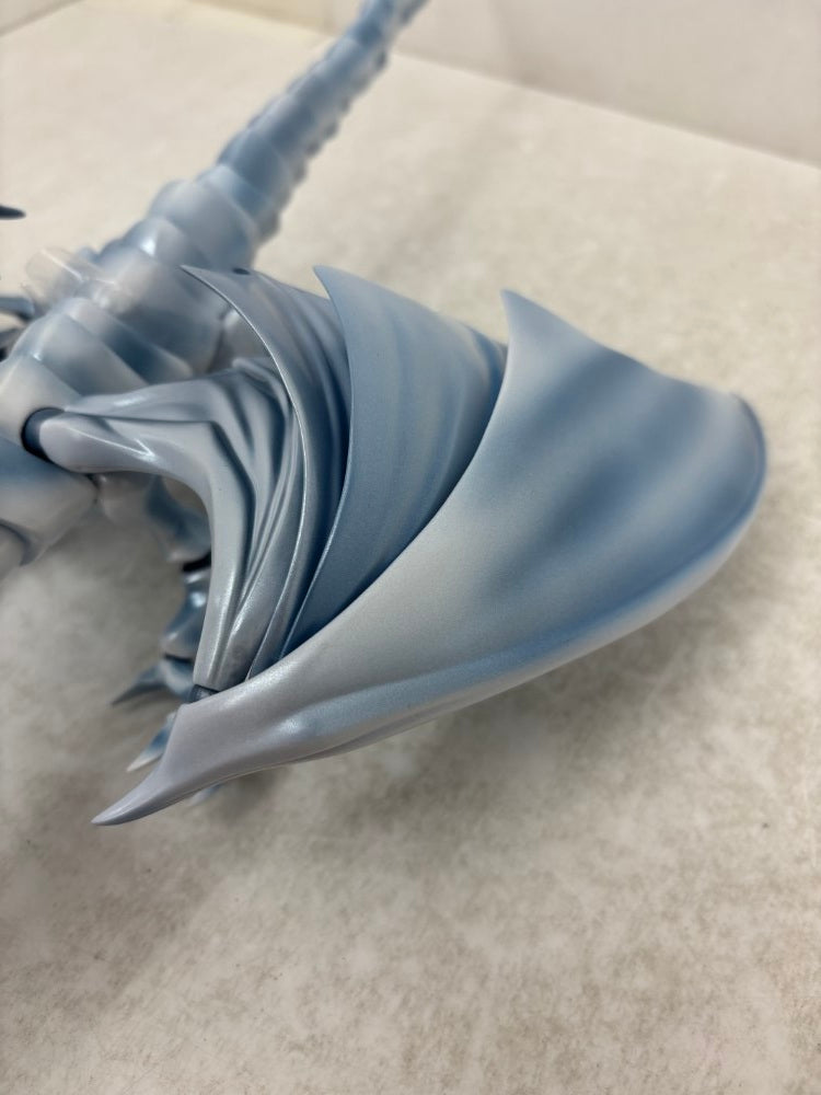 【中古】【開封品】S.H.MonsterArts 青眼の白龍 「遊戯王」＜フィギュア＞（代引き不可）6584