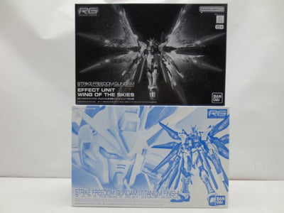 【中古】【未組立】1/144 RG ZGMF-X20A ストライクフリーダムガンダム チタニウムフィニッシュ 専用拡張エフェクトユニッ...