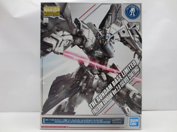 【中古】【未組立】1/100 MG ZGMF-X10A フリーダムガンダム Ver.2.0 シルバーコーティング 「機動戦士ガンダムSEED」 ガンダムべース限定＜プラモデル＞（代引き不可）6587