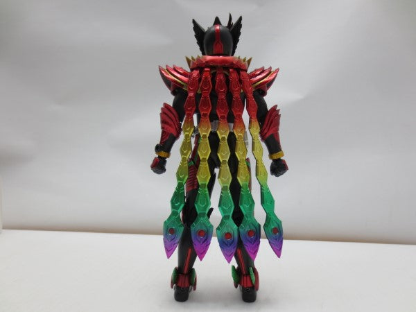 【中古】【開封品】S.H.Figuarts（真骨彫製法） 仮面ライダーオーズ タジャドルコンボエタニティ 「仮面ライダーOOO/オーズ 10th 復活のコアメダル」 魂ウェブ商店限定＜フィギュア＞（代引き不可）6587