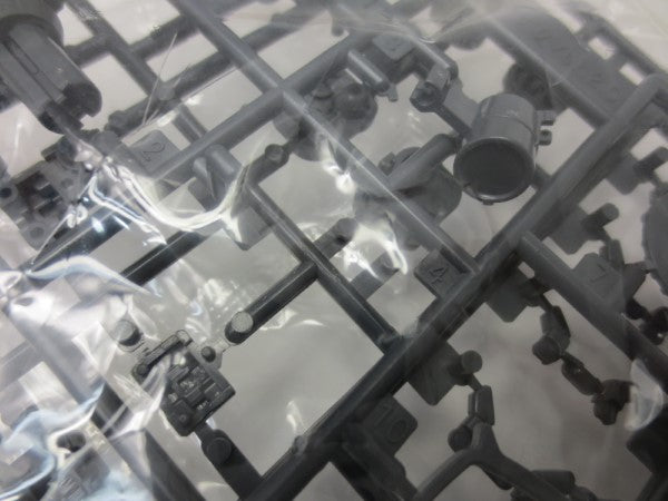 【中古】【未組立】ザク Ver.2.0 ホワイトオーガー イグルー2 重力戦線イメージカラーVer.「機動戦士ガンダムMS IGLOO 603」＜プラモデル＞（代引き不可）6587