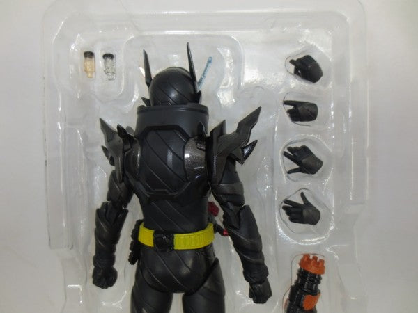 【中古】【開封品】S.H.Figuarts 仮面ライダービルド ラビットタンクハザードフォーム 「仮面ライダービルド」＜フィギュア＞（代引き不可）6587
