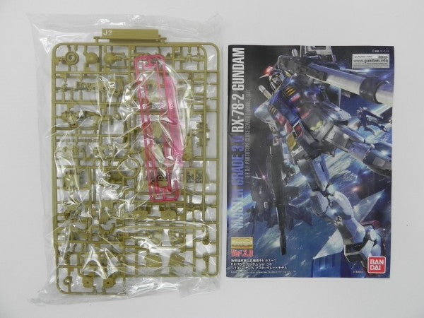 【中古】【未組立】1/100 MG RX-78-2 ガンダム Ver.3.0 ゴールドコーティング 「機動戦士ガンダム＜プラモデル＞（代引き不可）6587