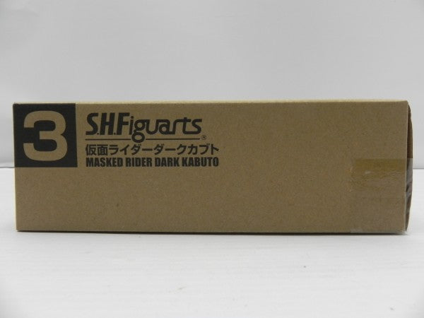 【中古】【未開封】S.H.Figuarts(真骨彫製法) 仮面ライダーダークカブト 「仮面ライダーカブト」 魂ネイション2016開催記念＜フィギュア＞（代引き不可）6587