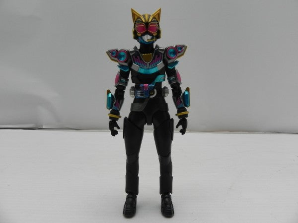 【中古】【開封品】S.H.Figuarts 仮面ライダーナーゴ ビートフォーム 「仮面ライダーギーツ」 魂ウェブ商店限定＜フィギュア＞（代引き不可）6587
