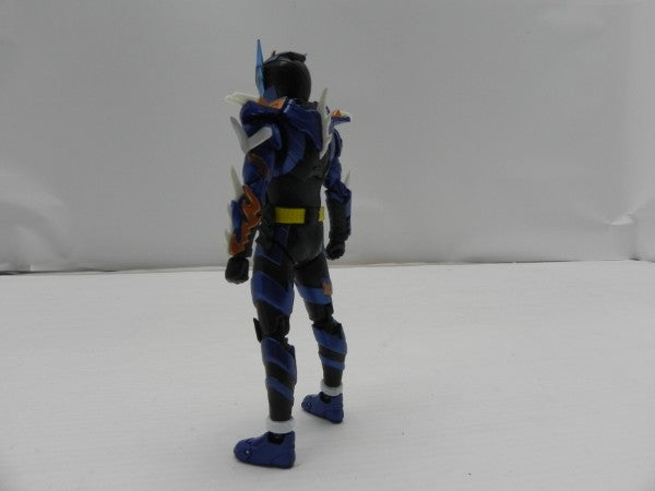 【中古】【開封品】S.H.Figuarts 仮面ライダークローズ 「仮面ライダービルド」平成ジェネレーションズエディション＜フィギュア＞（代引き不可）6587