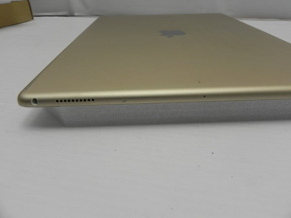 【中古】Apple iPad Pro 12.9インチ 第2世代 Wi-Fiモデル 64GB【本体のみ】＜タブレットPC＞（代引き不可）6587