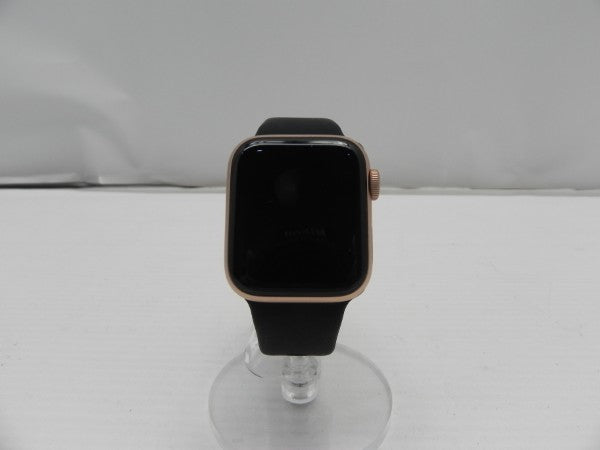【中古】【簡易動作確認済】Apple Watch Series SE 40mm GPSモデル 32GB＜スマートウォッチ＞（代引き不可）6587