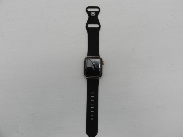 【中古】【簡易動作確認済】Apple Watch Series SE 40mm GPSモデル 32GB＜スマートウォッチ＞（代引き不可）6587