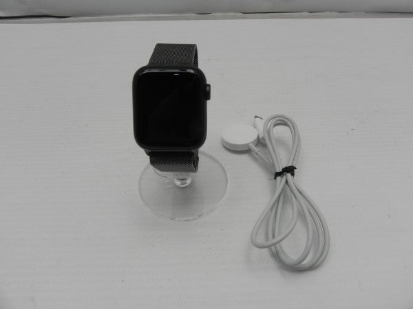 【中古】【簡易動作確認済】Apple Watch Series SE 40mm GPSモデル 32GB＜スマートウォッチ＞（代引き不可）6587