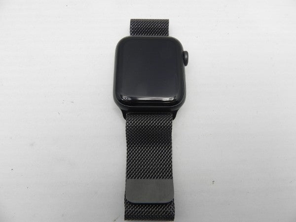 【中古】【簡易動作確認済】Apple Watch Series SE 40mm GPSモデル 32GB＜スマートウォッチ＞（代引き不可）6587