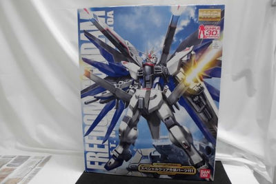 【中古】【未組立】1/100 MG フリーダムガンダム スペシャルクリア外装パーツ付き 「機動戦士ガンダムSEED」 ガンプラ30周年...