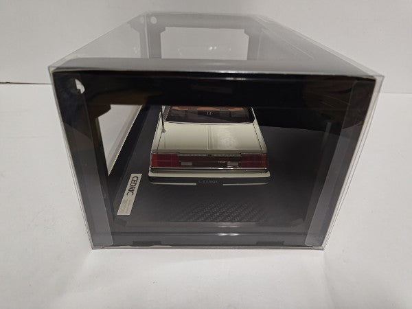 【中古】【開封品】1/18 Nissan Cedric P430 4Door Hardtop 280E Brougham(ホワイト) [IG1461]＜コレクターズアイテム＞（代引き不可）6597