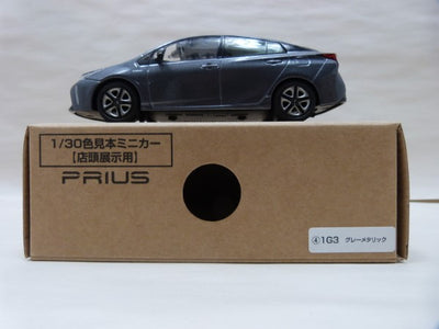 【中古】【開封品】TOYOTA 1/30 色見本ミニカー PRIUS 1G3 グレーメタリック＜コレクターズアイテム＞（代引き不可）6600