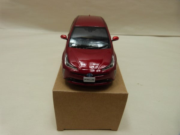 【中古】【開封品】TOYOTA 1/30 色見本ミニカー PRIUS 3U5 エモーショナルレッド2＜コレクターズアイテム＞（代引き不可）6600