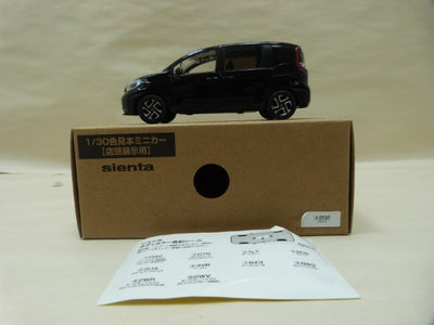 【中古】【開封品】TOYOTA 1/30 店頭展示用色見本ミニカー sienta 202 ブラック＜コレクターズアイテム＞（代引き不可...