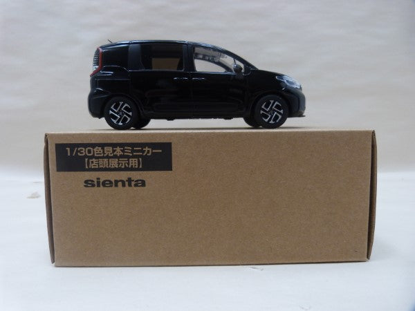 【中古】【開封品】TOYOTA 1/30 店頭展示用色見本ミニカー sienta 202 ブラック＜コレクターズアイテム＞（代引き不可）6600