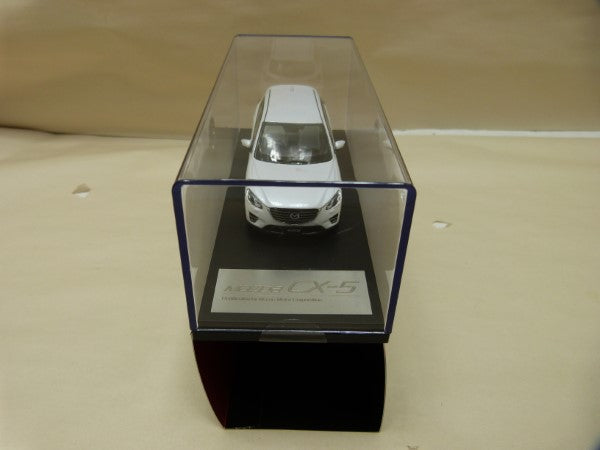 【中古】【開封品】1/43 Mazda CX-5 2005 クリスタルホワイトパールマイカ ミニカー＜コレクターズアイテム＞（代引き不可）6600