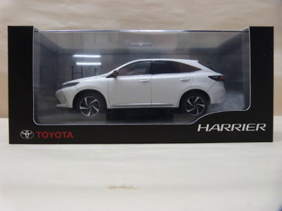 【中古】【未開封】1/30 TOYOTA HARRIER 070 ホワイトパール クリスタルシャイン カラーサンプル ミニカー＜コレク...