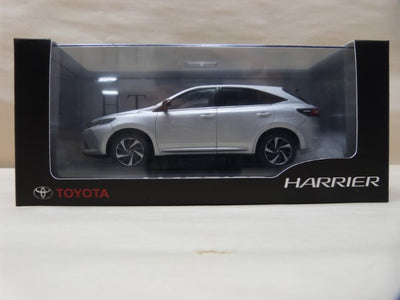 【中古】【未開封】1/30 TOYOTA HARRIER 1F7 シルバーメタリック カラーサンプル ミニカー＜コレクターズアイテム＞...