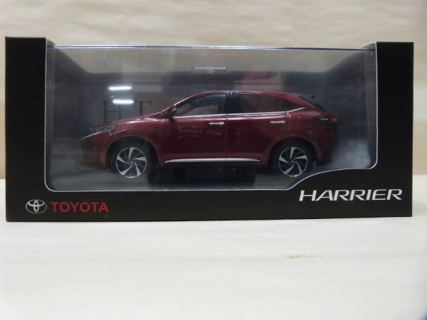 【中古】【未開封】1/30 TOYOTA HARRIER 3Q3 ダークレッド マイカメタリック カラーサンプル ミニカー＜コレクターズアイテム＞（代引き不可）6600