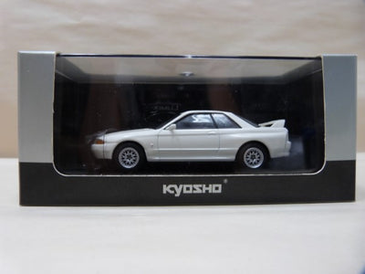 【中古】【開封品】1/43 NISSAN スカイライン GT-R BNR32 V-spec 2 クリスタルホワイト ミニカー＜コレクタ...