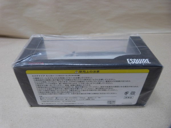 【中古】【未開封】1/30 TOYOTA ESQUIRE 070 ホワイトパール クリスタルシャイン ミニカー＜コレクターズアイテム＞（代引き不可）6600