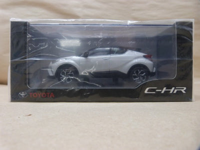 【中古】【未開封】1/30 TOYOTA C-HR 2NA ブラック ホワイトパールクリスタルシャイン ミニカー＜コレクターズアイテ...