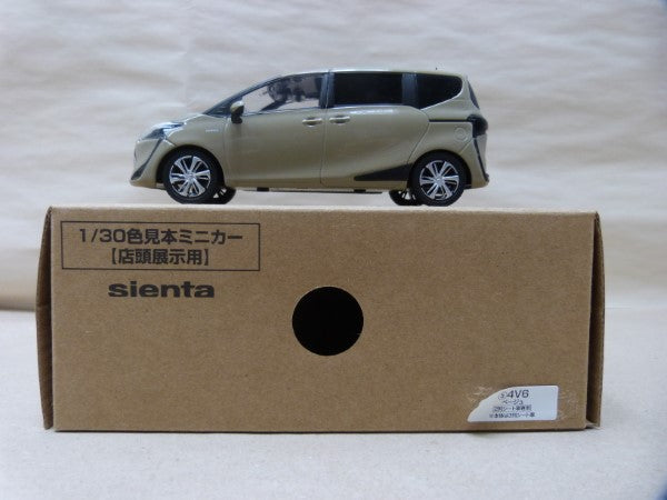 【中古】【開封品】1/30 店頭展示用色見本ミニカー TOYOTA sienta 4V6 ベージュ＜コレクターズアイテム＞（代引き不可）6600